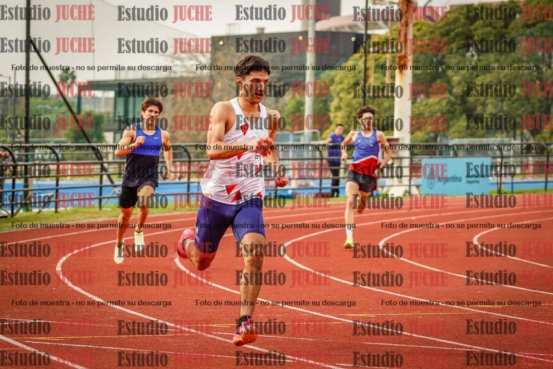 Fotos de los 400 m llanos de varones