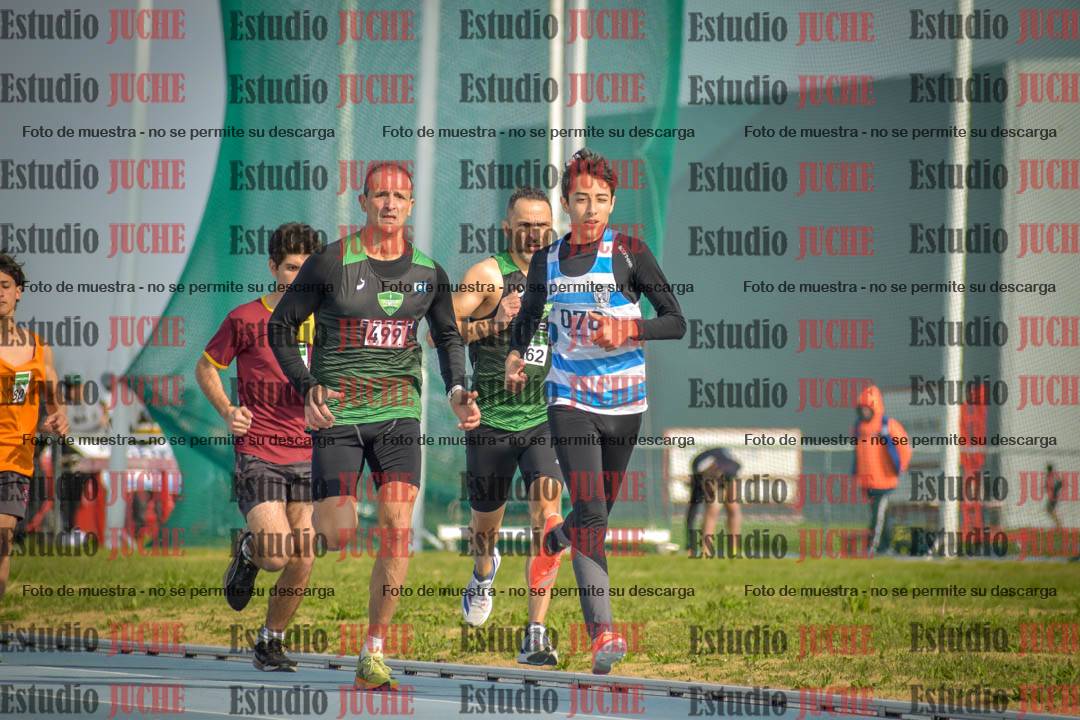 Fotos de los 800 m llanos de varones