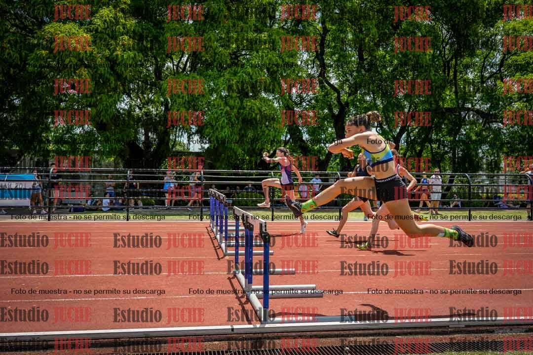 Fotos de los 100 m con vallas de mujeres