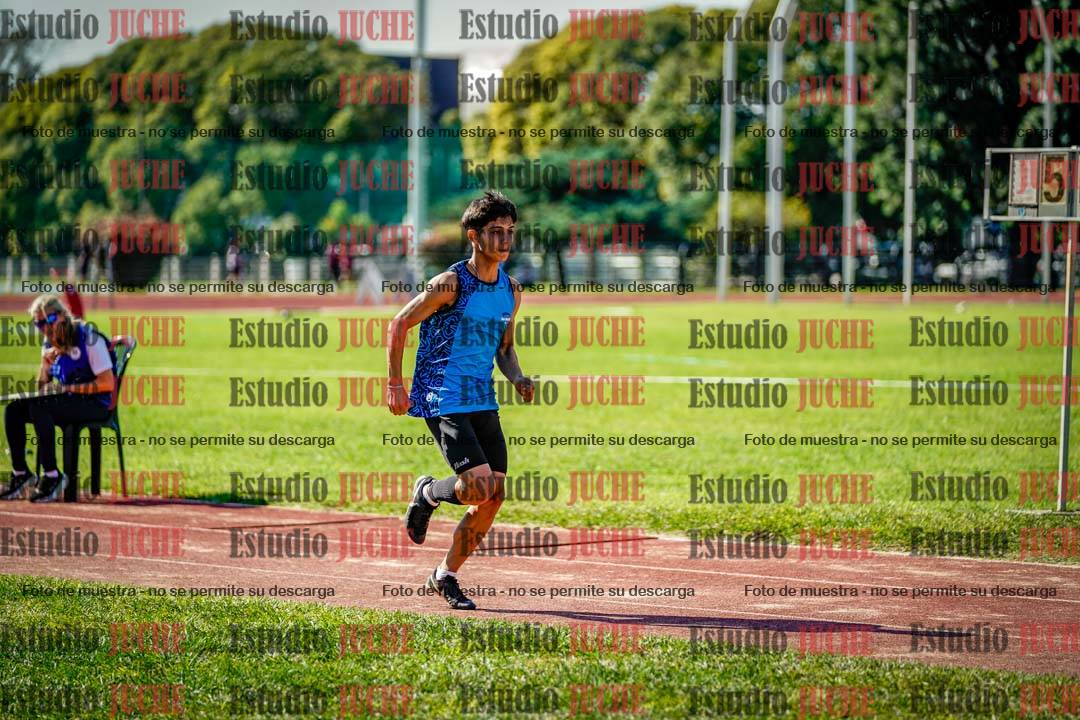 Fotos del salto en largo de varones