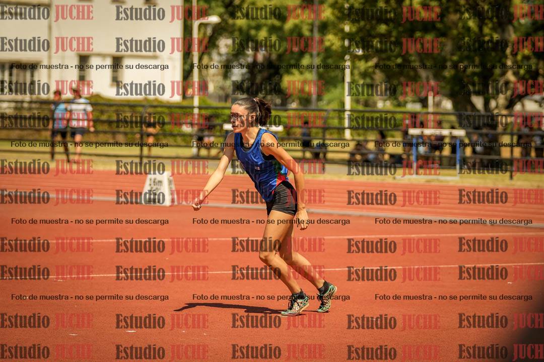 Fotos del salto en alto de mujeres