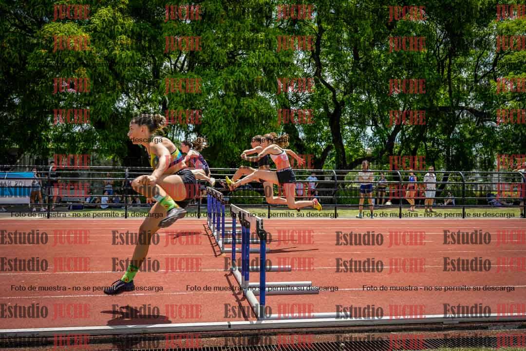 Fotos de los 100 m con vallas de mujeres