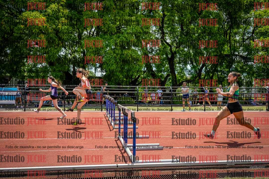 Fotos de los 100 m con vallas de mujeres