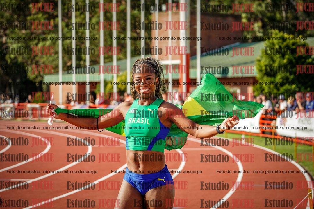 Fotos de algunos extras y podios del día 1