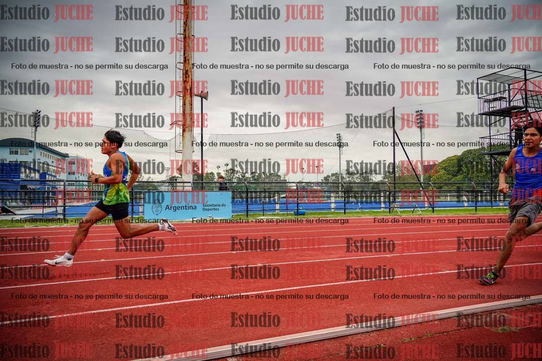 Fotos de los 200 m llanos de varones
