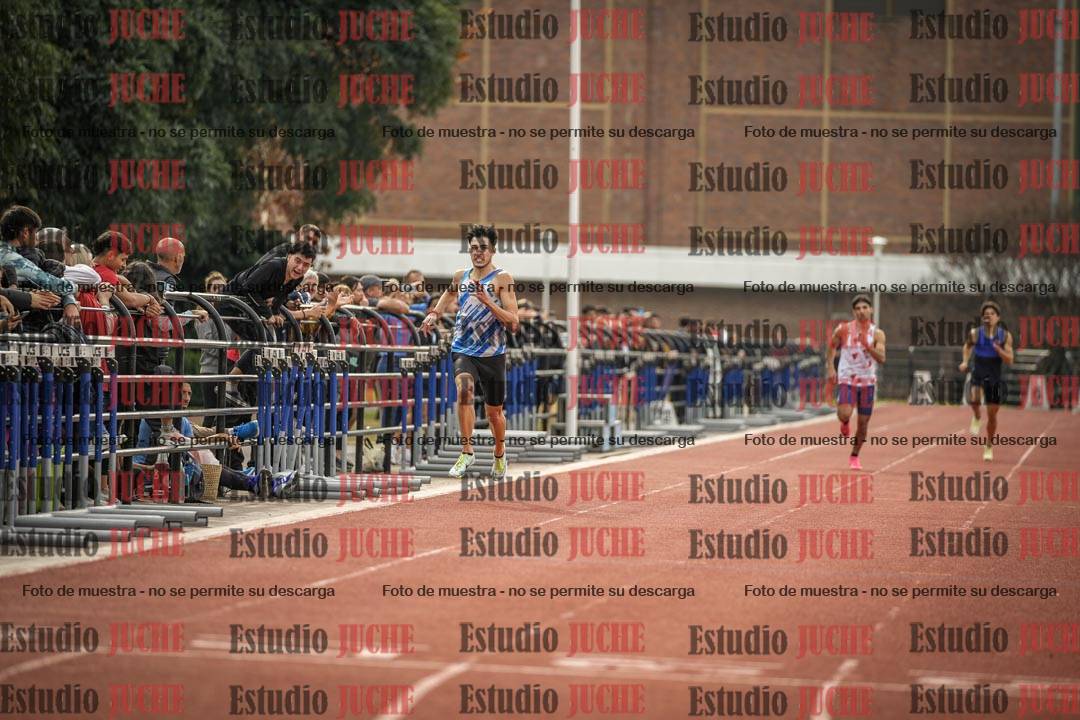 Fotos de los 400 m llanos de varones