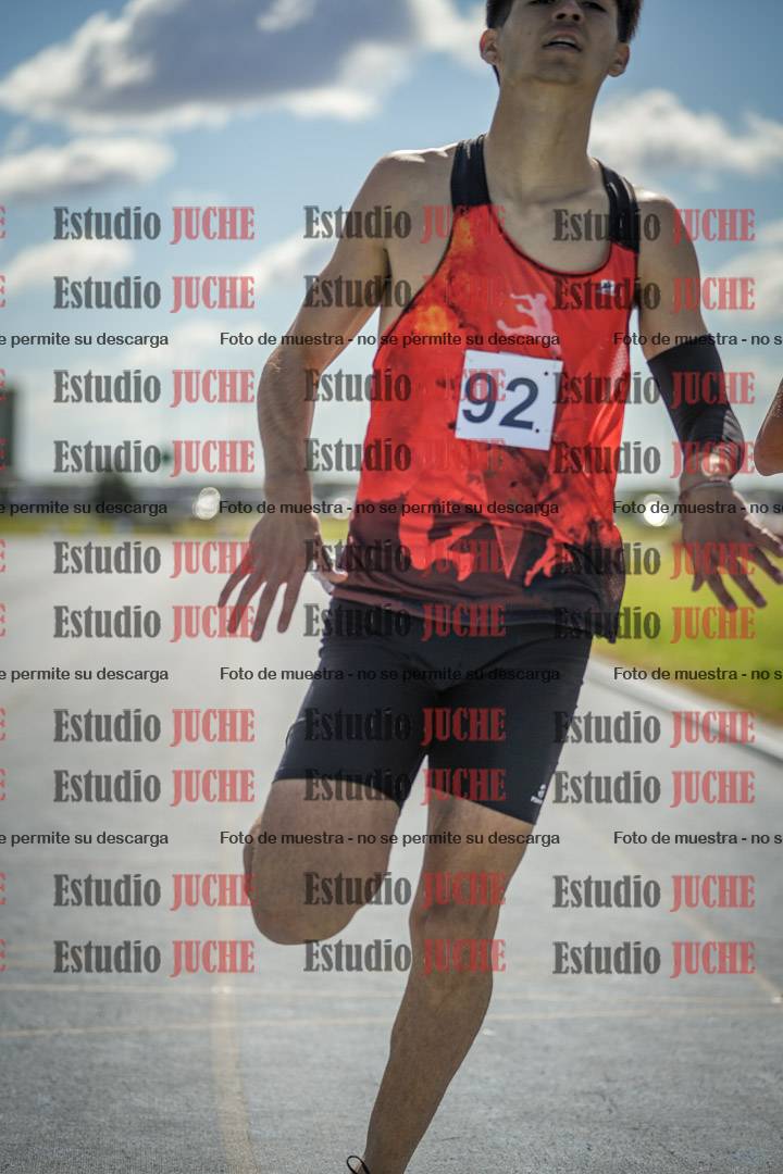 Fotos de los 800 m llanos de varones
