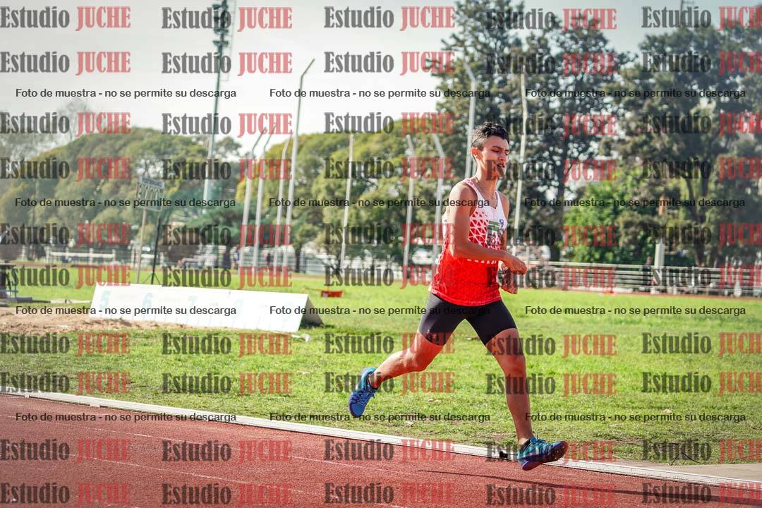 Fotos de los 800 m llanos de varones