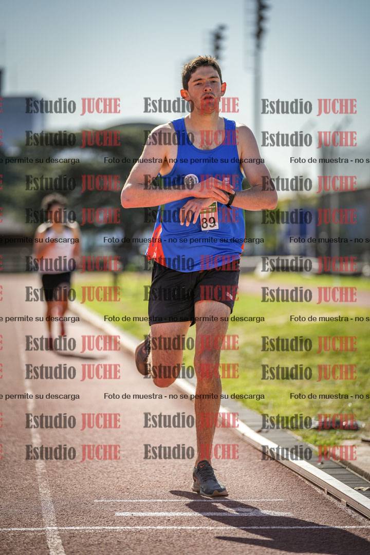 Fotos de los 800 m llanos de varones