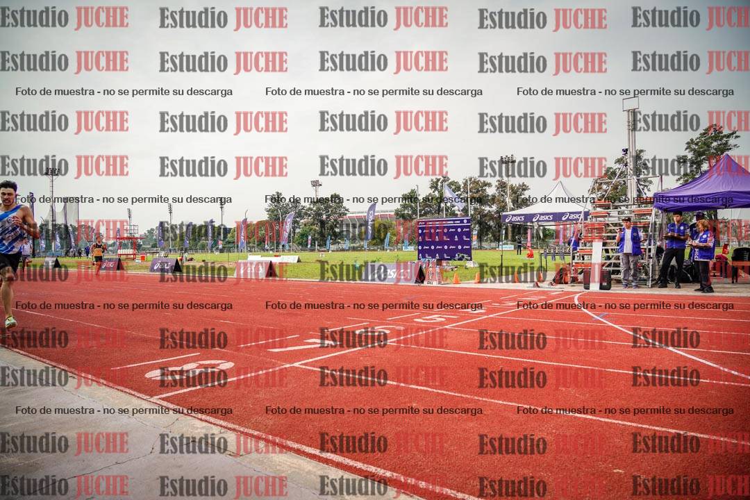 Fotos de los 400 m llanos de varones