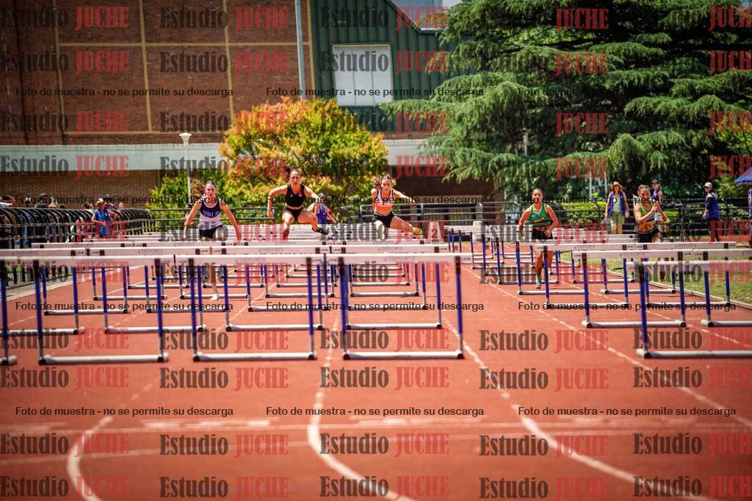 Fotos de los 100 m con vallas de mujeres