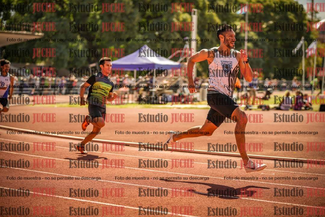 Fotos de los 400 m llanos de varones