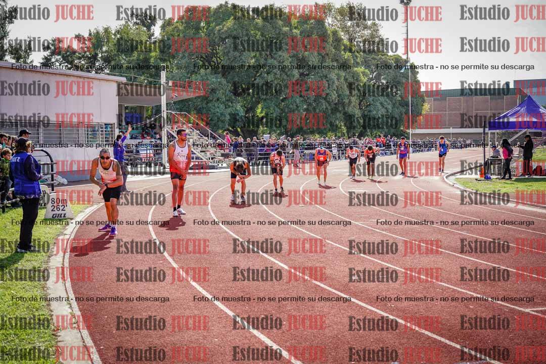 Fotos de los 800 m llanos de varones
