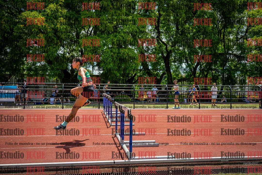 Fotos de los 100 m con vallas de mujeres