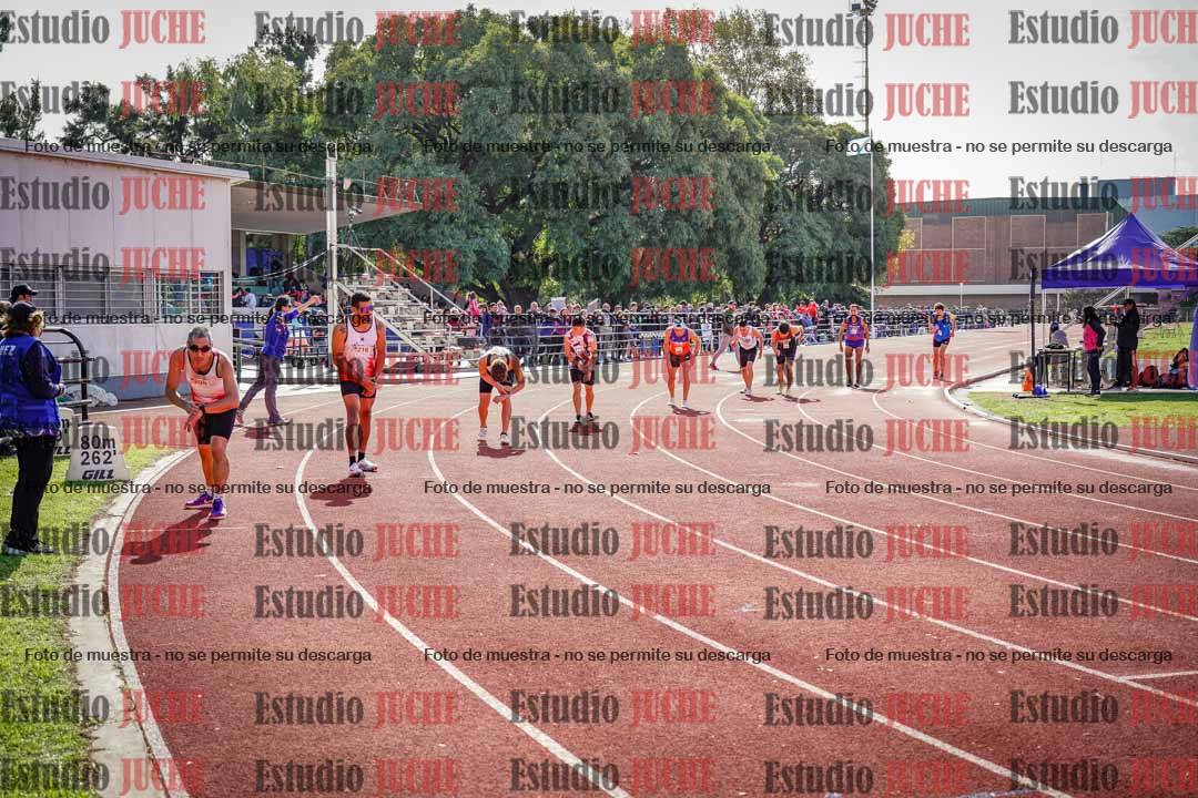 Fotos de los 800 m llanos de varones
