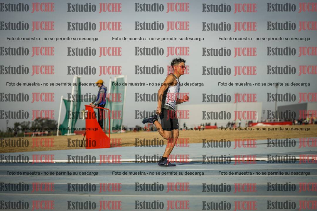 Fotos de los 200 m llanos de varones