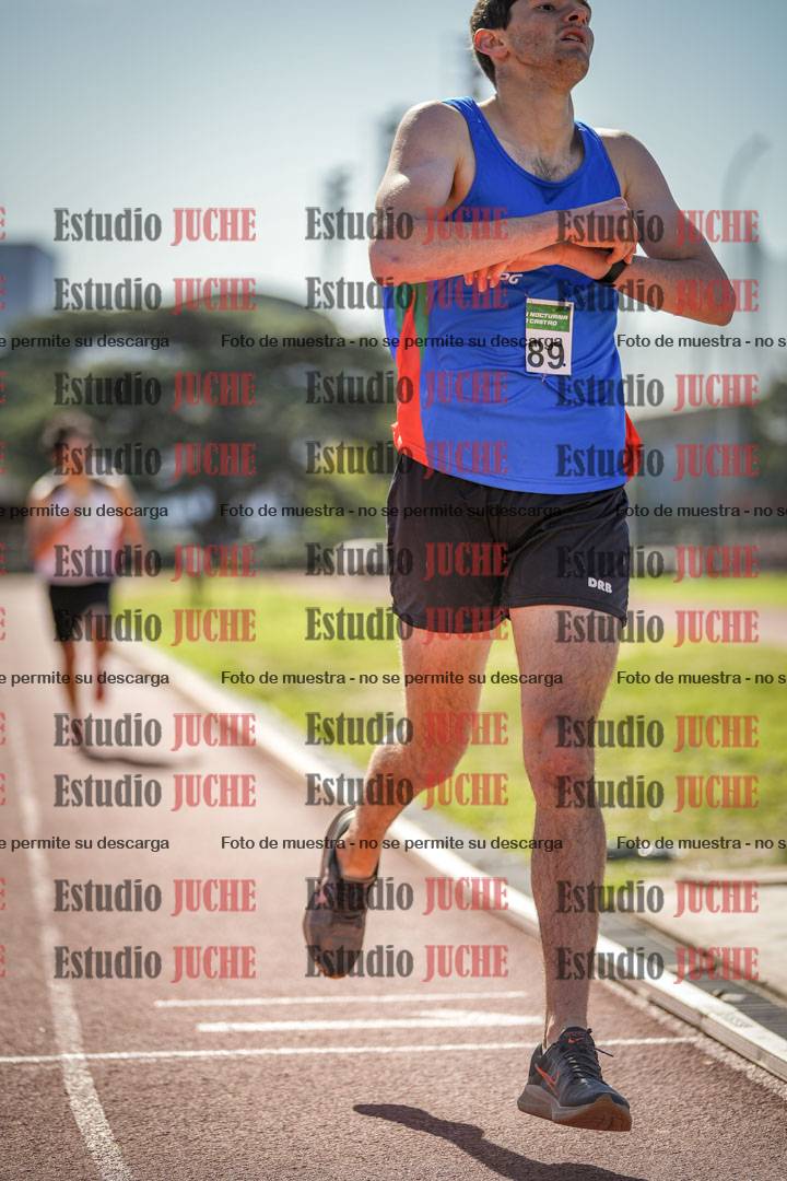 Fotos de los 800 m llanos de varones
