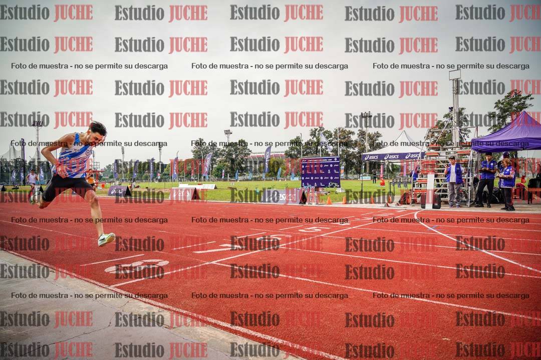 Fotos de los 400 m llanos de varones