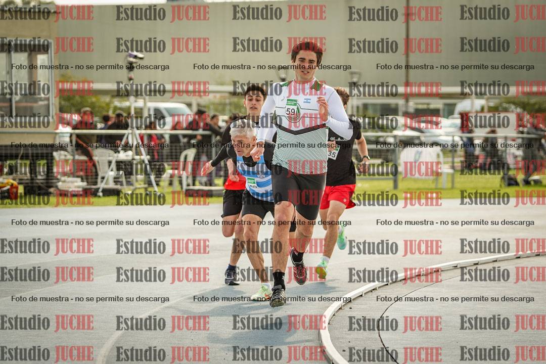 Fotos de los 800 m llanos de varones