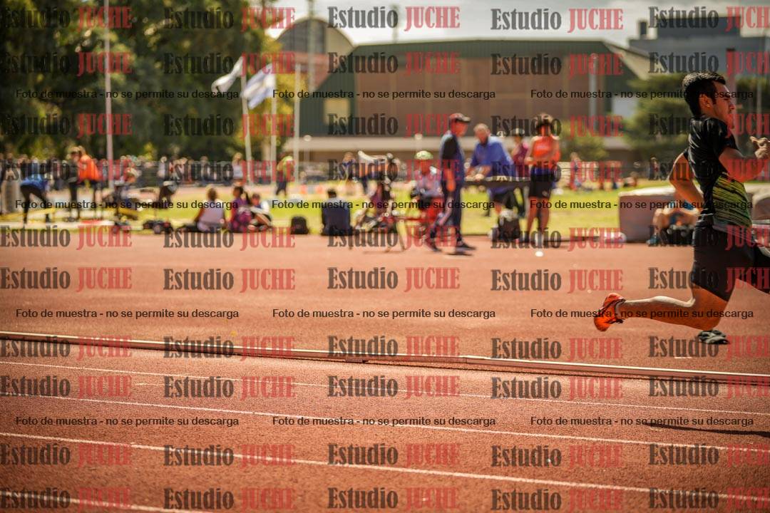 Fotos de los 400 m llanos de varones