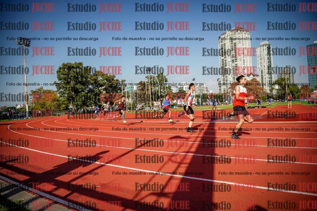 Fotos de los 200 m llanos de varones