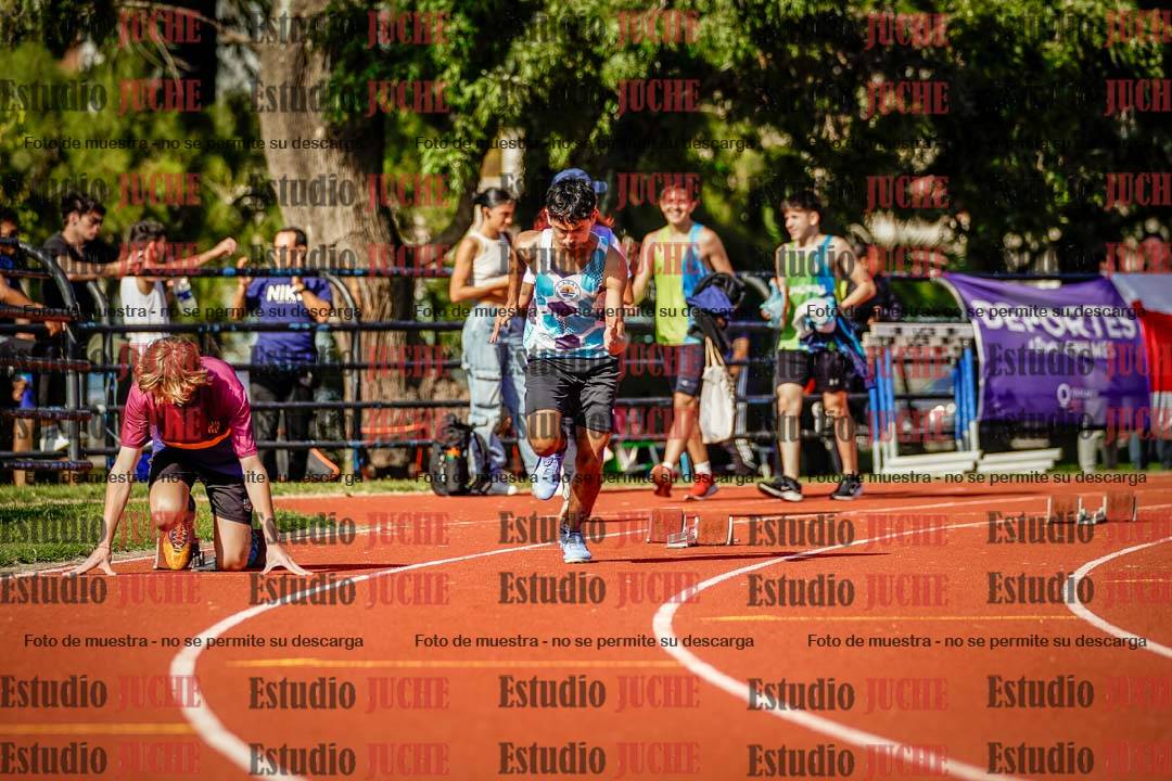 Fotos de los 200 m llanos de varones
