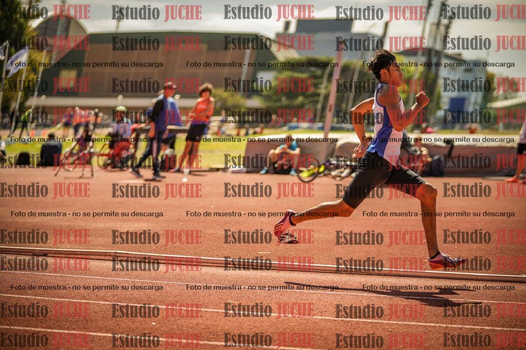 Fotos de los 400 m llanos de varones