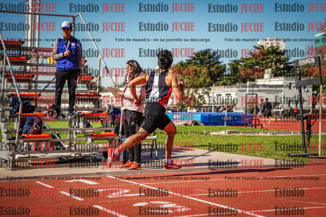 Fotos de los 800 m llanos de varones