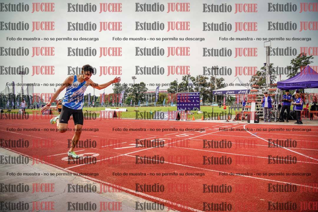 Fotos de los 400 m llanos de varones