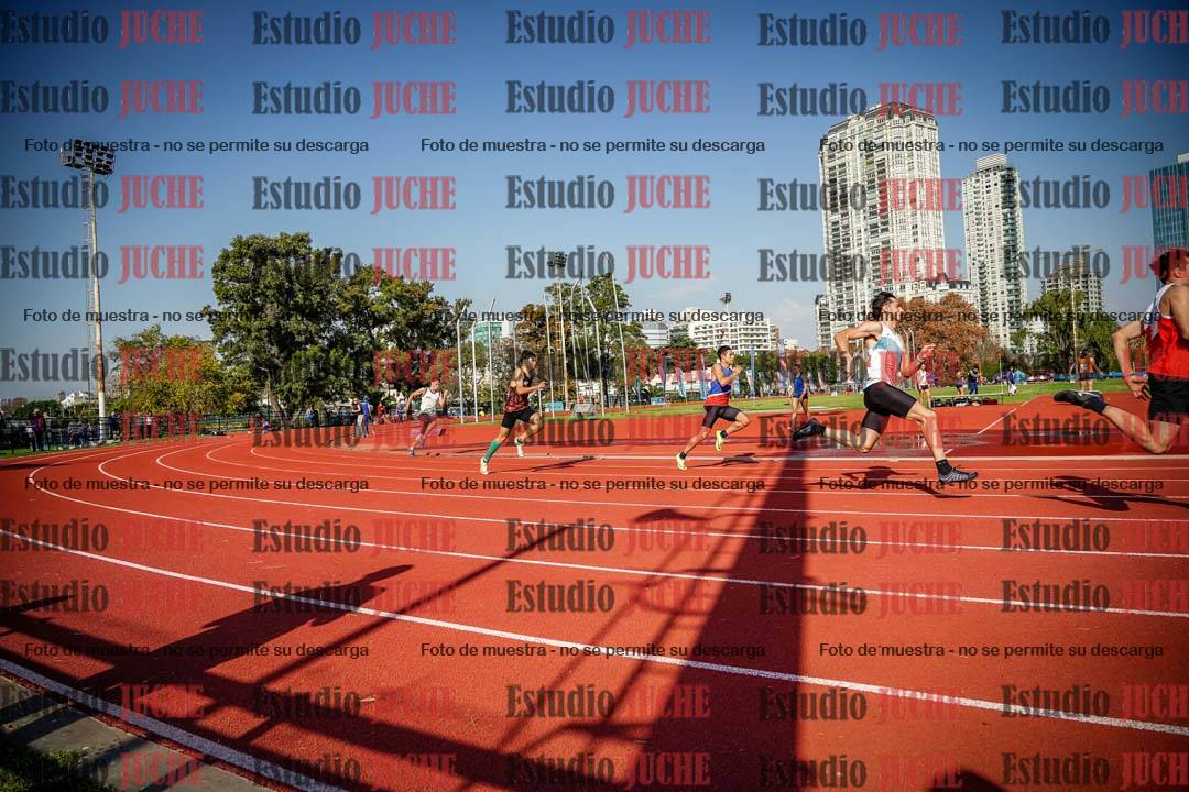 Fotos de los 200 m llanos de varones
