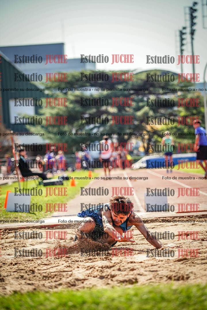 Fotos del salto en largo de varones