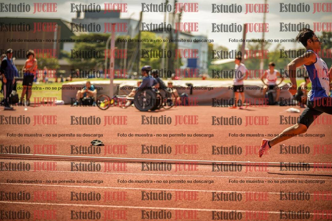 Fotos de los 400 m llanos de varones