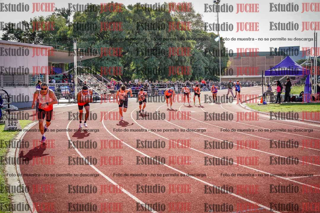 Fotos de los 800 m llanos de varones