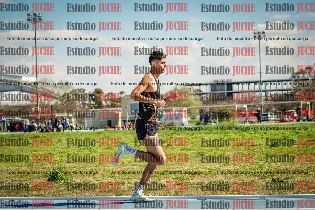 Fotos de los 5000 m llanos de mujeres y varones