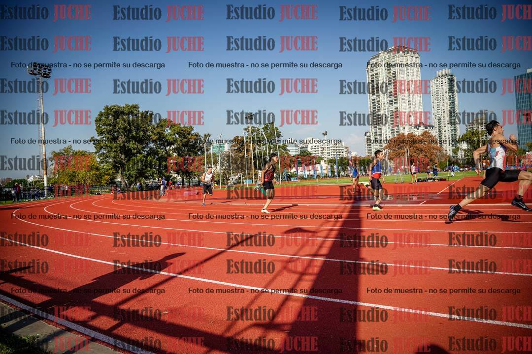 Fotos de los 200 m llanos de varones