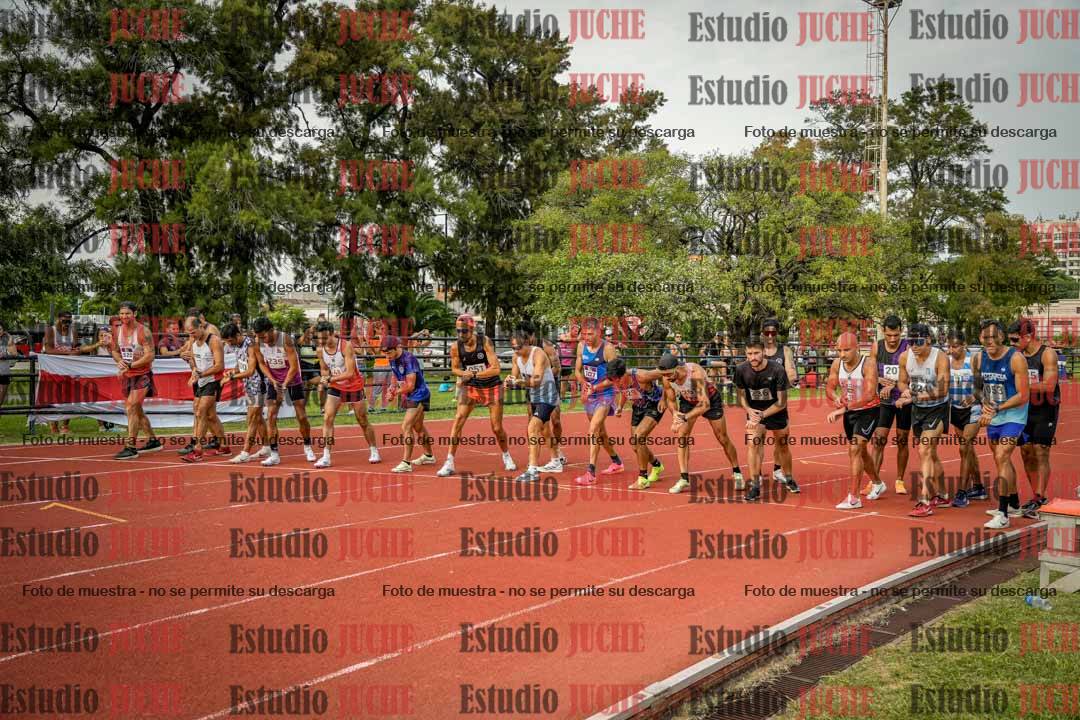 Fotos de los 3000 m llanos de varones