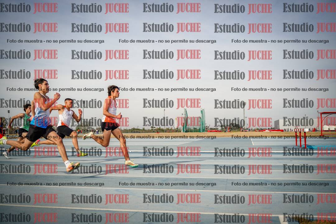 Fotos de los 200 m llanos de varones