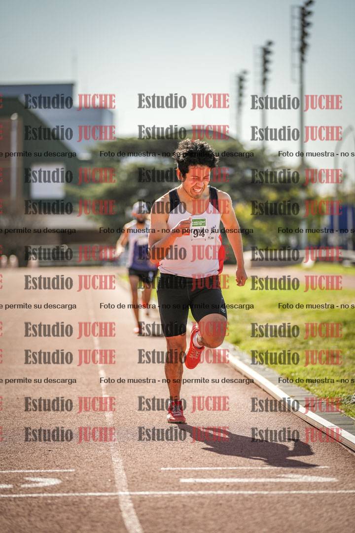 Fotos de los 800 m llanos de varones