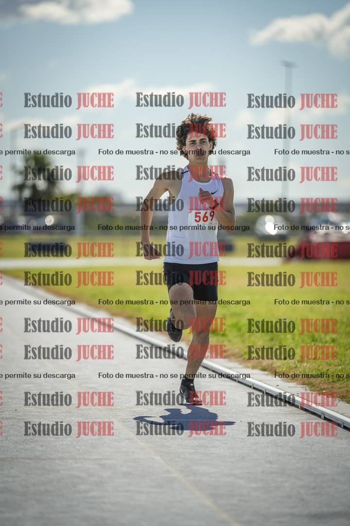 Fotos de los 800 m llanos de varones