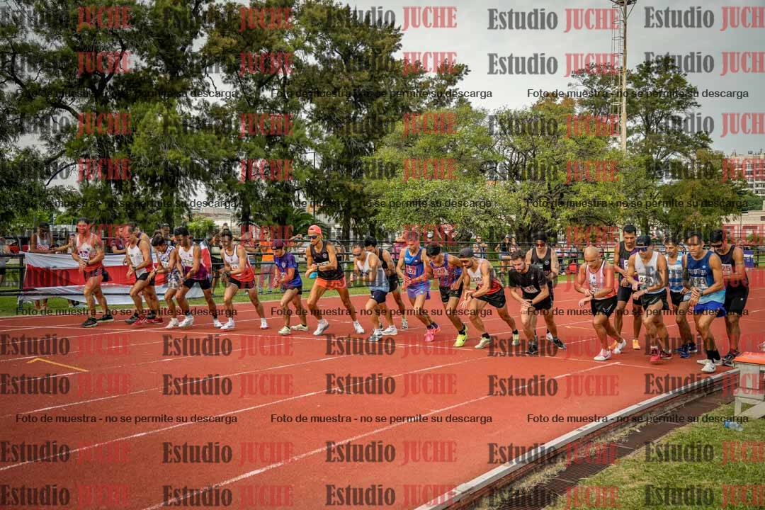 Fotos de los 3000 m llanos de varones