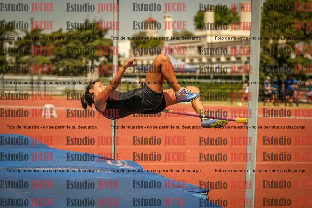 Fotos del salto en alto de mujeres