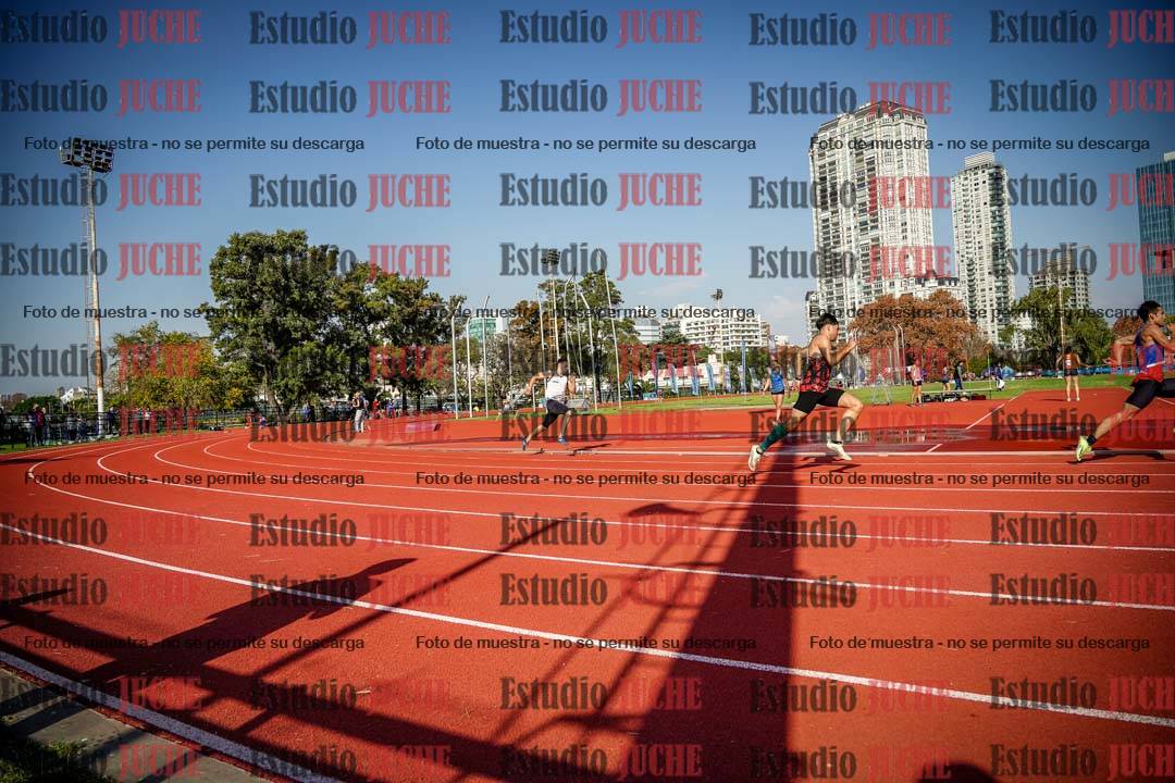 Fotos de los 200 m llanos de varones
