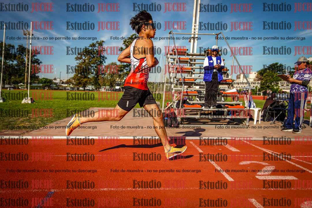 Fotos de los 800 m llanos de varones