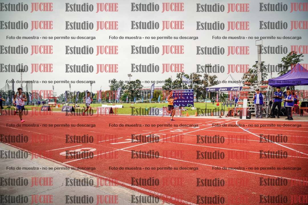 Fotos de los 400 m llanos de varones