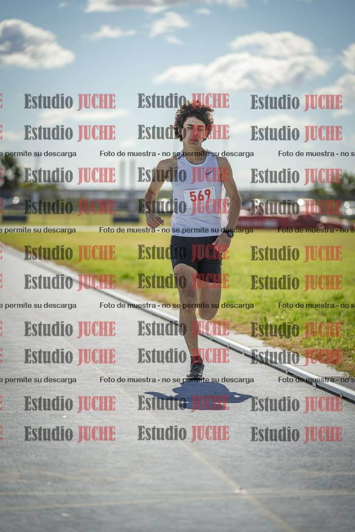 Fotos de los 800 m llanos de varones