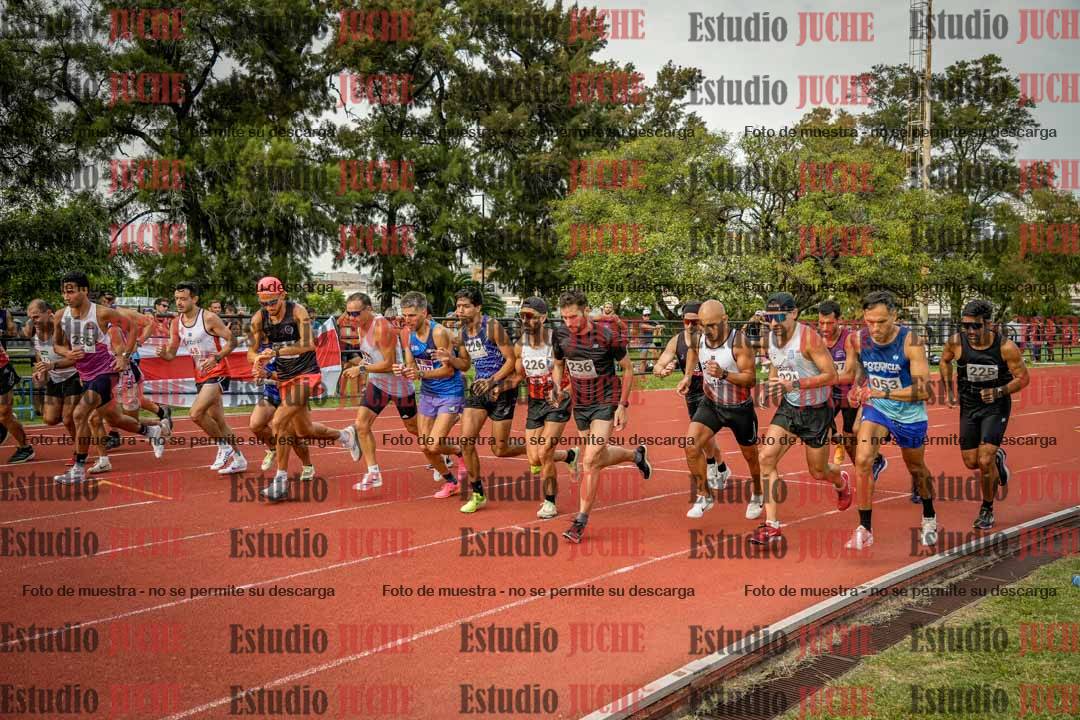 Fotos de los 3000 m llanos de varones