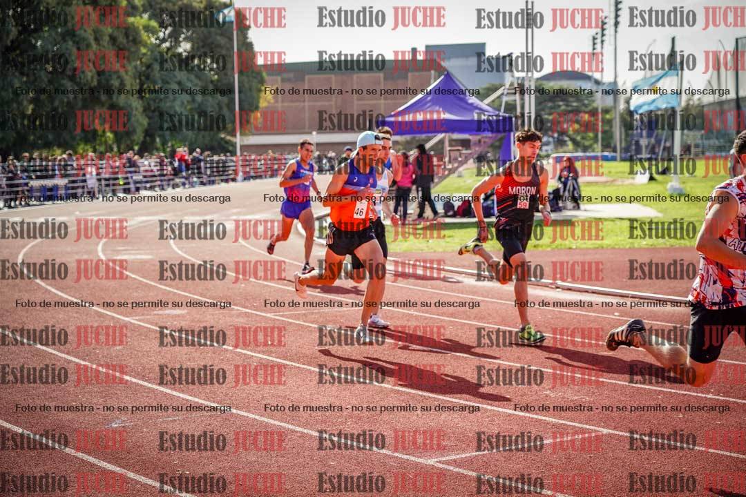 Fotos de los 800 m llanos de varones