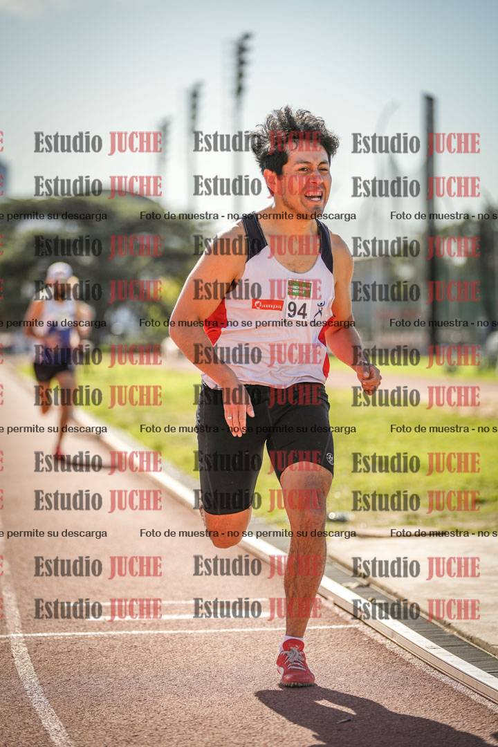 Fotos de los 800 m llanos de varones