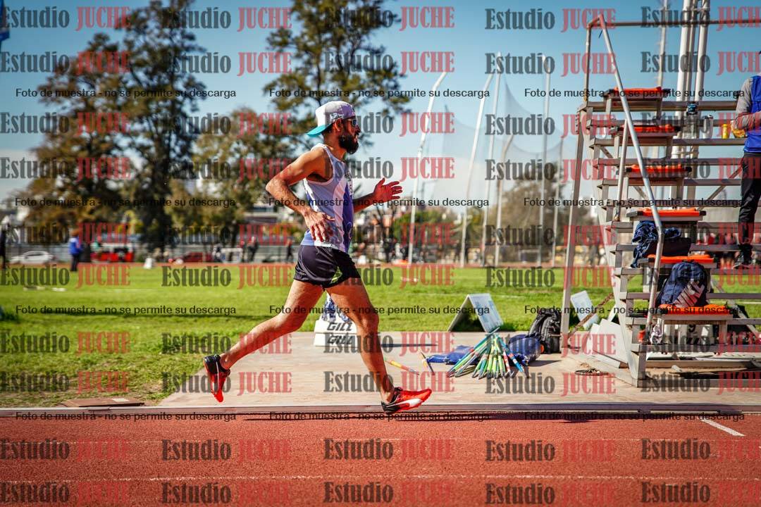 Fotos de los 800 m llanos de varones