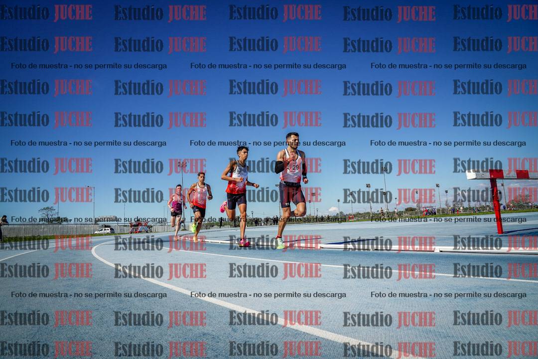 Fotos de los 5000 m llanos de mujeres y varones